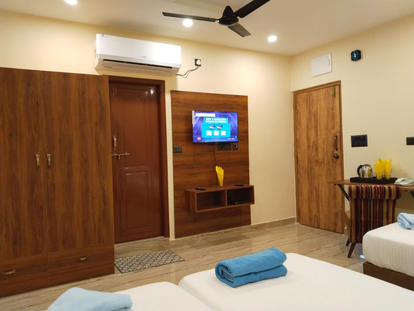 Hotel Windsor Plaza Hyderabad Exterior foto